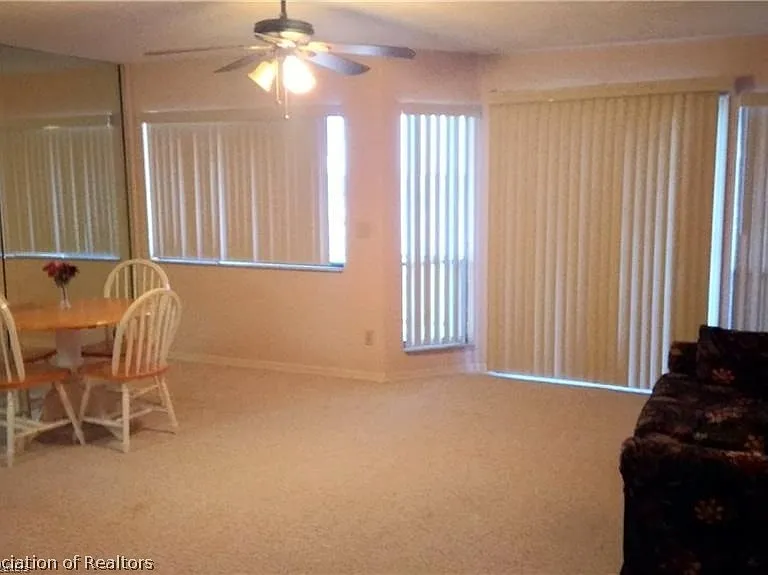 1561 Lakeview Dr #985 — Photo 4
