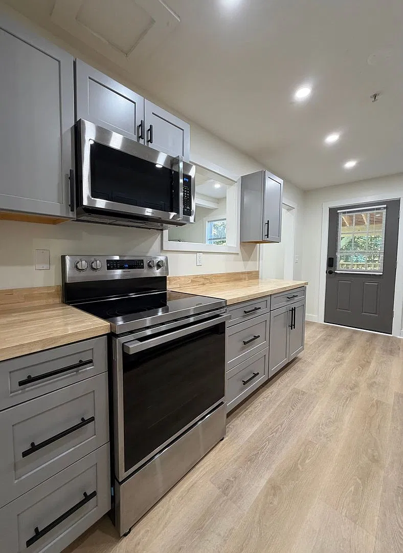 41 Highland Ave — Photo 2