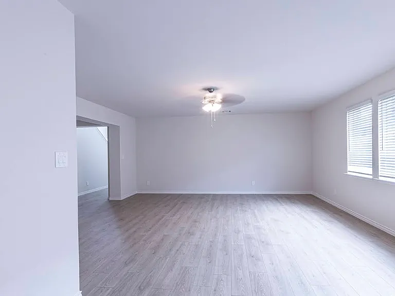 1309 Crookpost Dr — Photo 12