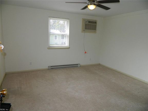 2nd image of 4131 Everett St #A