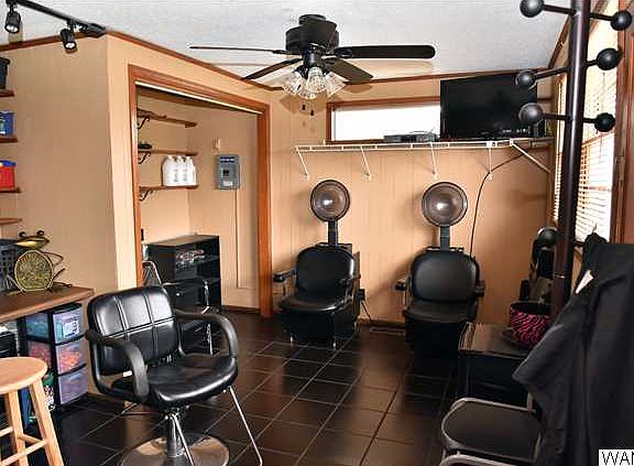 5th image of 4014 6th St E