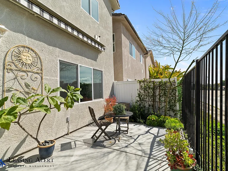 20300 Vanowen St #36 — Photo 23