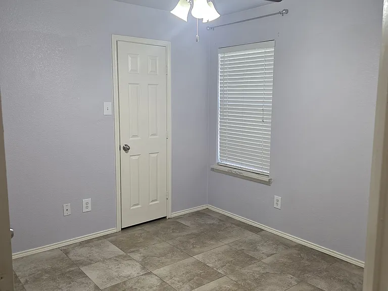 12112 Lamington Dr — Photo 13
