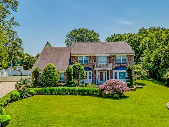 21 Vickies Pl, Long Hill Twp., NJ 07946