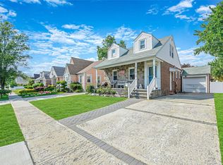 39 Gold St, Valley Stream, NY 11580