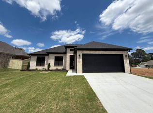 3912 Spencer Crossing Dr, Benton, AR 72019
