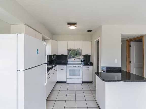 2nd image of 7219 Blossom Ave