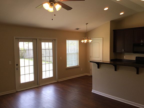 5th image of 25 Twin Oaks Pl