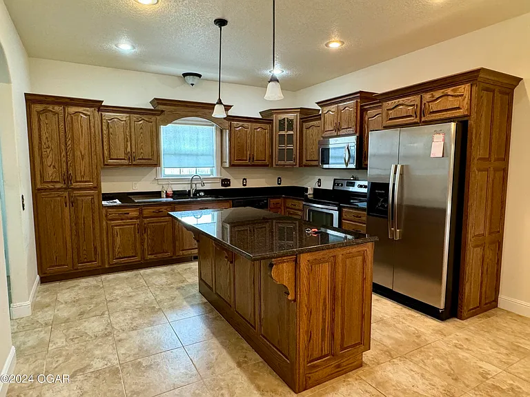 2731 Jefferson Ave — Photo 5