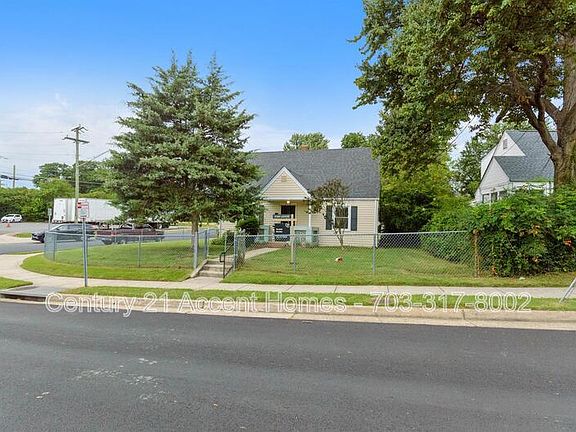 5th image of 6118 Bangor Dr