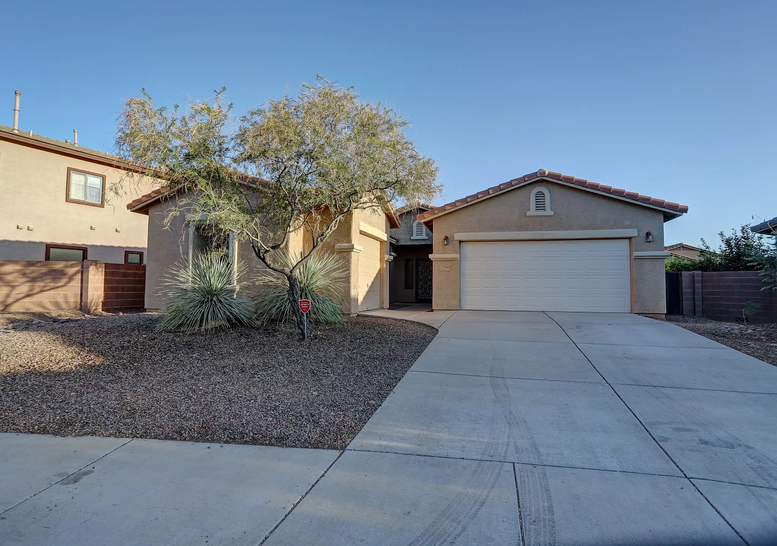 3 bed, 1547 sqft, $1,900 — Photo 1