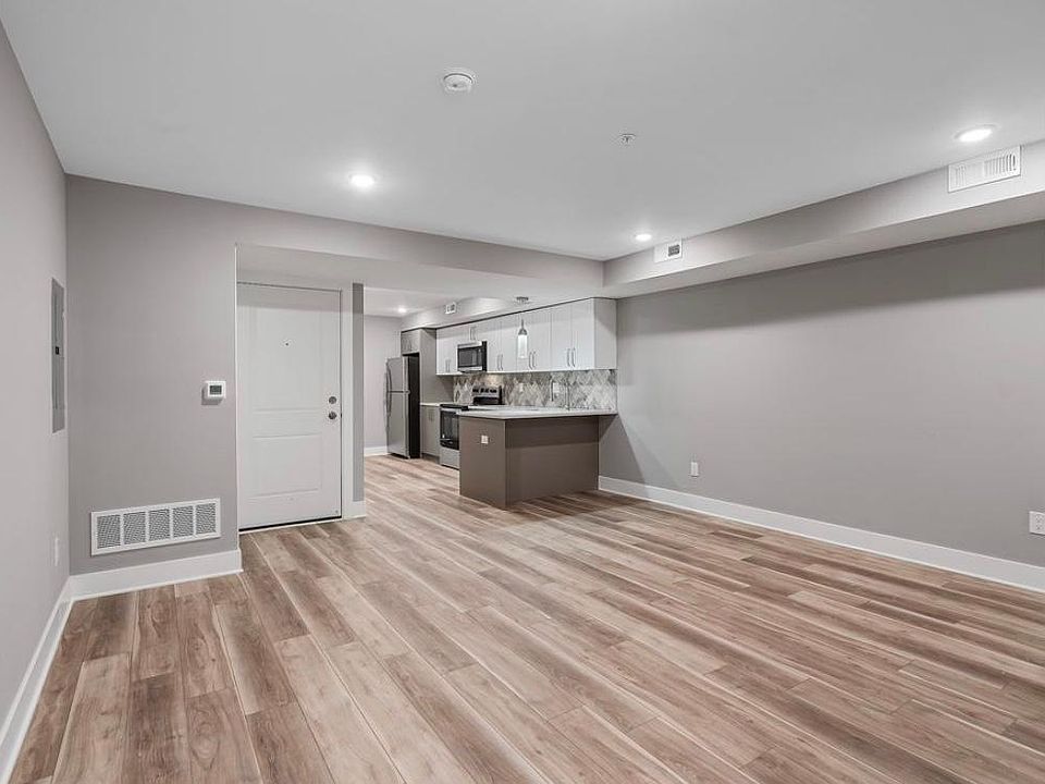 1st image of 1939 W Berks St APT 2