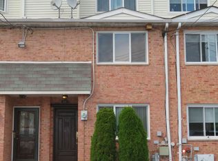 33 Madan Ct, Staten Island, NY 10314
