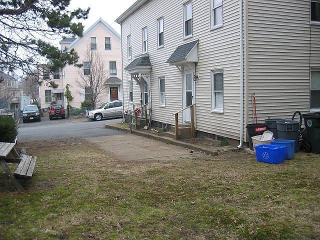 Building Photo 4