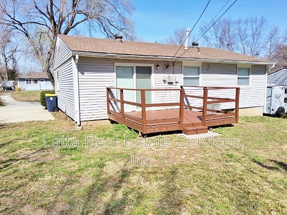 2nd image of 1217 NE 44th Ter