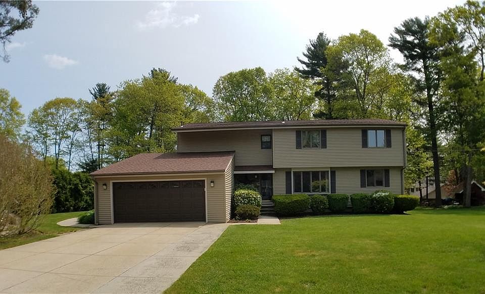 1st image of 3 Fair Oaks Ct N