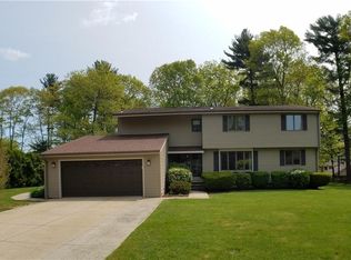 3 Fair Oaks Ct N, Smithfield, RI 02828