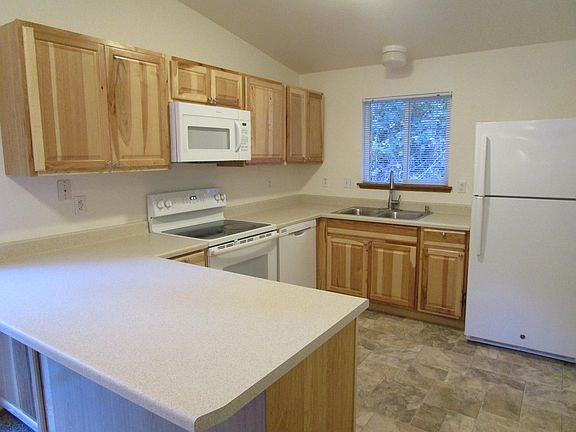 5th image of 5920 206th Street Ct E