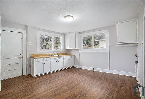 4th image of 1033 Etowah St