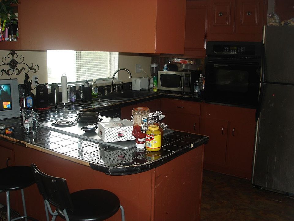 2nd image of 7319 Cardigan Cir NE