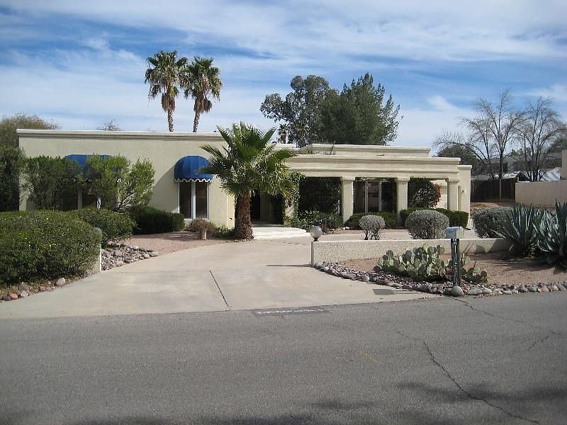 1st image of 2830 N Calle Ladera