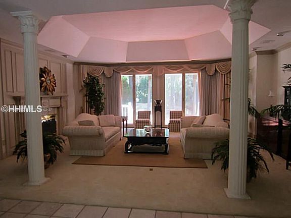3rd image of 12 Yorkshire Dr