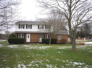 2445 & 2455 Twin Lakes Dr, Uniontown, OH 44685