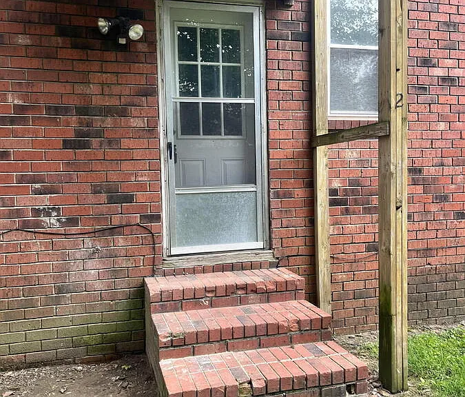 110 E Woodlawn St #2 — Photo 4