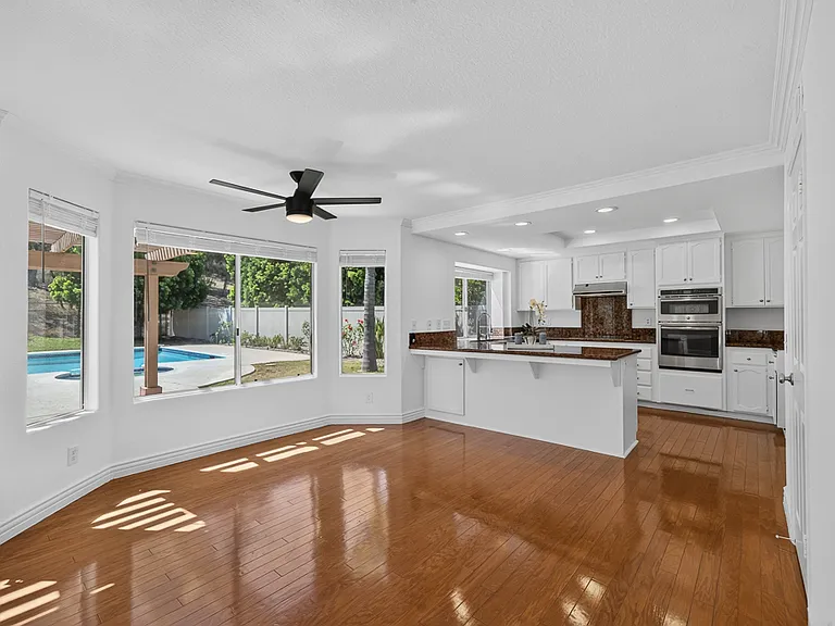 13887 Carriage Rd — Photo 16