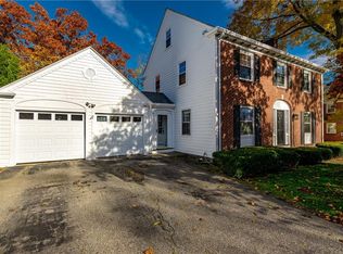 16 Dryden Ave, Pawtucket, RI 02860