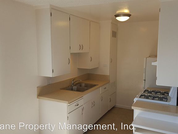 2nd image of 153 S Ann St