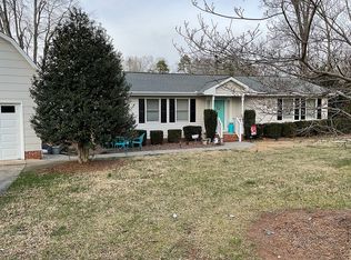 3910 Waterton Rd, Summerfield, NC 27358