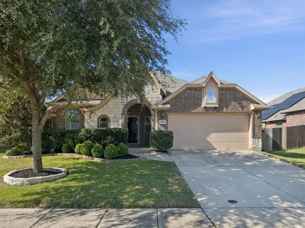 8304 Spitfire Trl, Aubrey, TX 76227