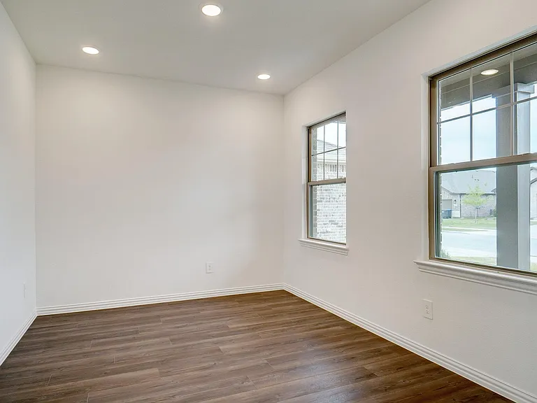 1608 Pine Valley Dr — Photo 16
