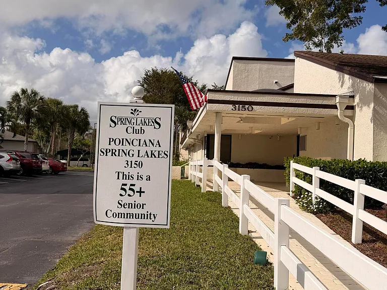 3146 Via Poinciana #301 — Photo 2