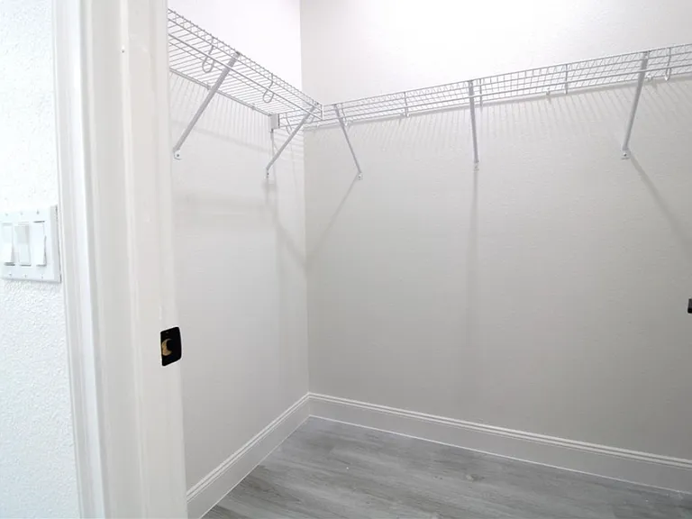 1320 Noble Pl — Photo 15