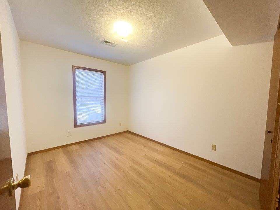 1st image of 1547 Belair Dr APT 20