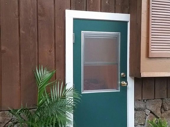 Private entryway