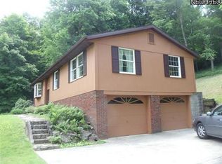 6556 Roswell Rd SW, Sherrodsville, OH 44675