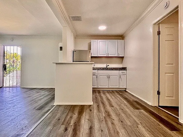 1835 W Crestwood Ln #H10 — Photo 25