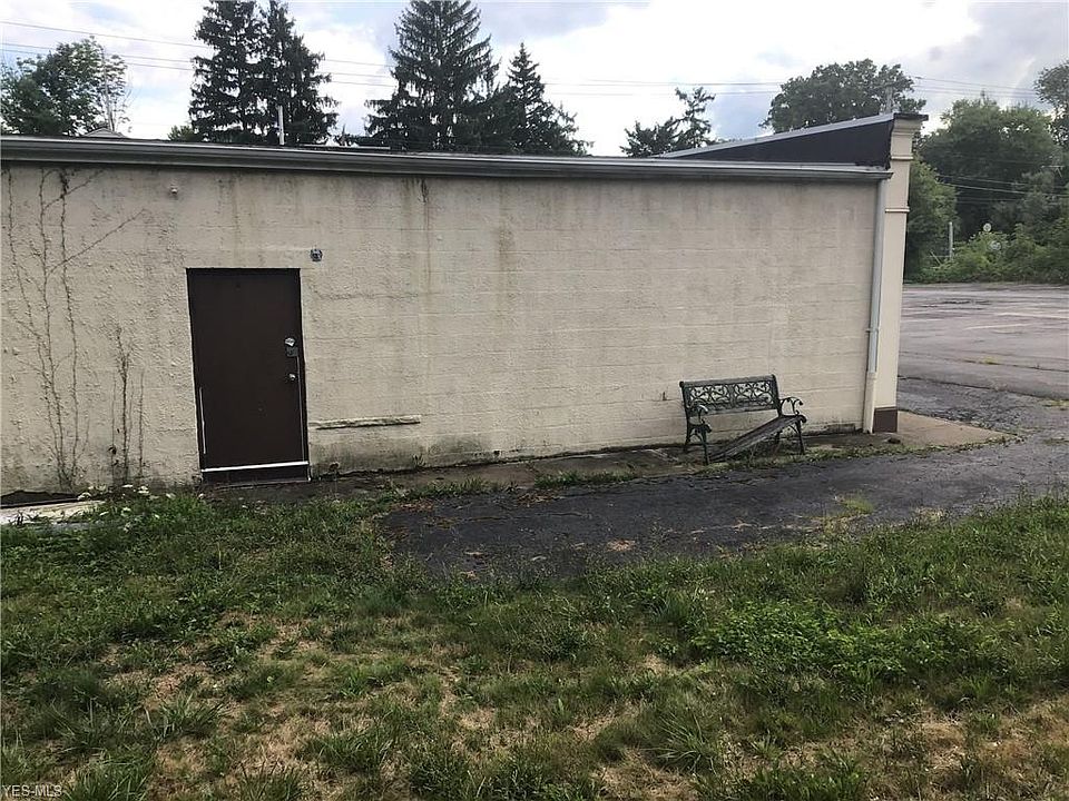 2nd image of 7007 E Sprague Rd
