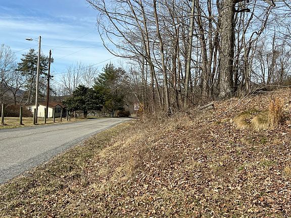 4th image of 2488 Corn Valley Rd