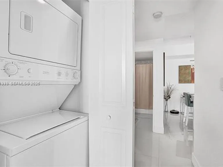 7900 Harbor Island Dr #704 — Photo 11