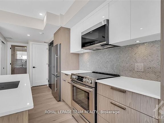 5th image of 58 Florence St #4