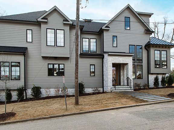 2nd image of 1614 Carson St