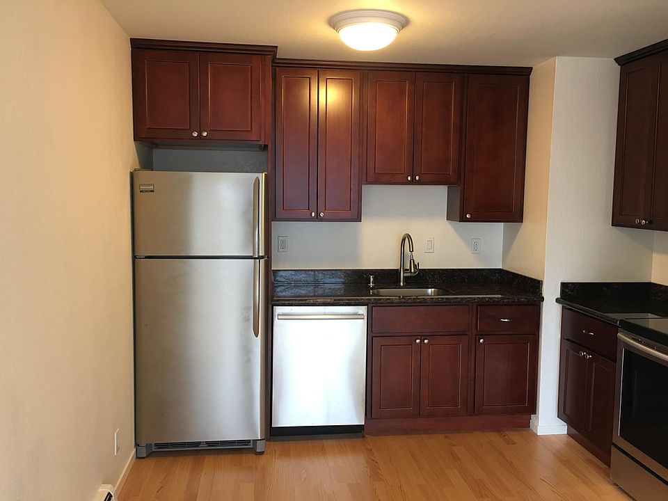 1st image of 1675 Green St