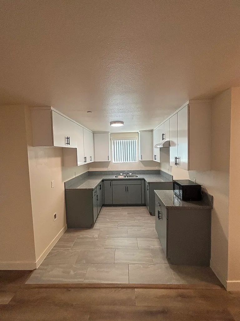 6 bed, 1777 sqft, $4,400 — Photo 4