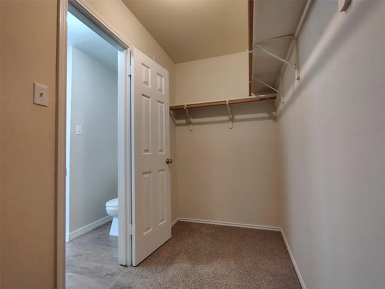 100 Steven St — Photo 18