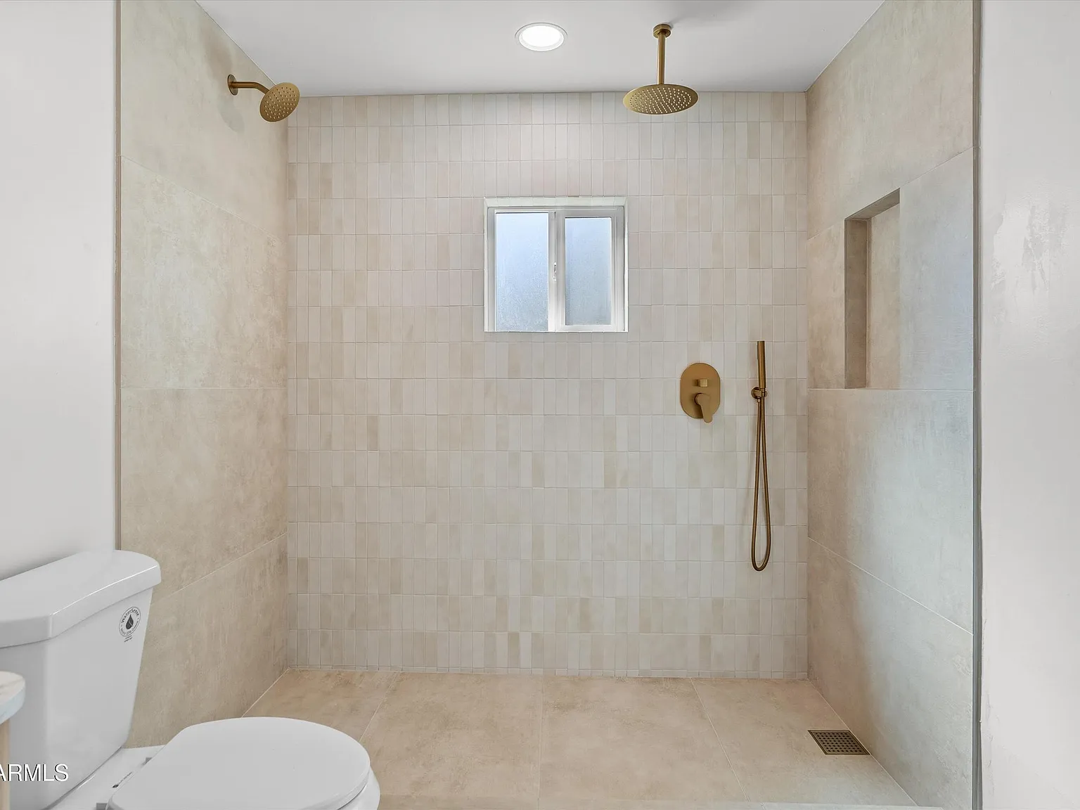 4 bed, 1551 sqft, $1,000 — Photo 2