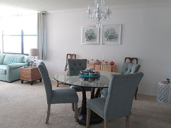 5th image of 100 Oakmont Ln APT 701
